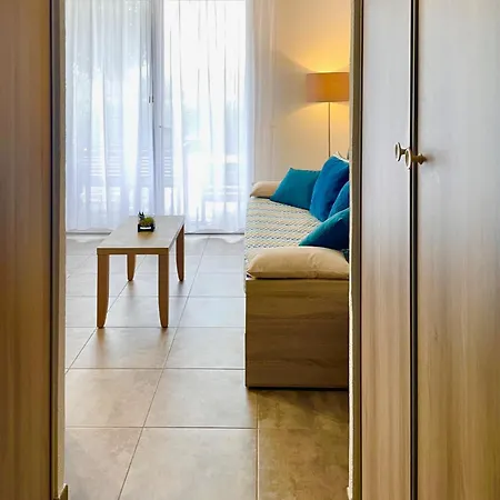 Noelly - Les Hauts De Feriehus *