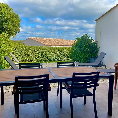 Noelly - Les Hauts De 度假居 *