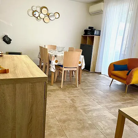 Noelly - Les Hauts De Feriehus