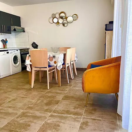 Noelly - Les Hauts De Feriehus *