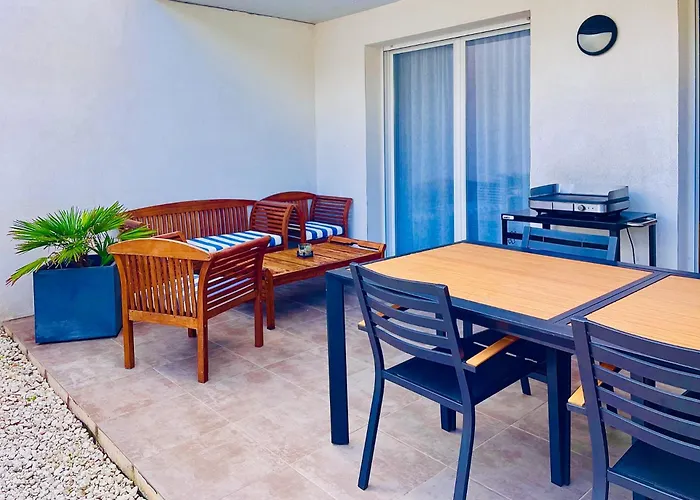 Noelly - Les Hauts De * Bonifacio (Corsica)