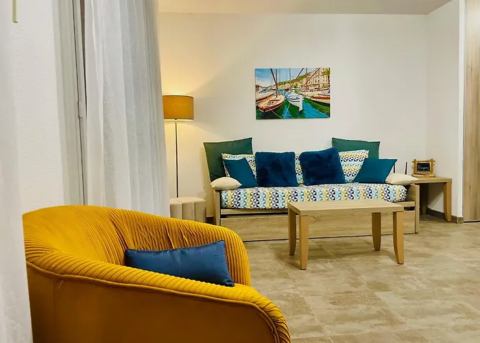 Hébergement de vacances Noelly - Résidence Les Hauts De *