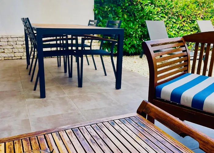 Noelly - Les Hauts De Bonifacio (Corsica)